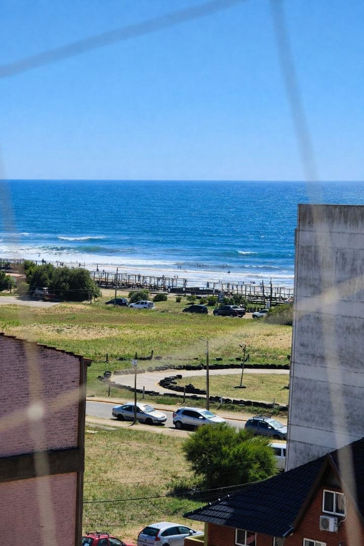 2 amb. y medio, 80 mts, cochera cubierta