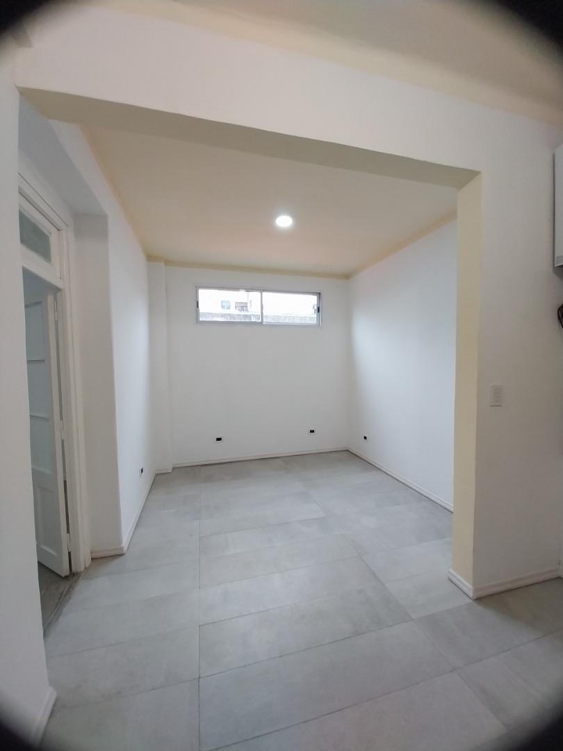 Depto Tipo Casa 4 ambientes con 2 baños