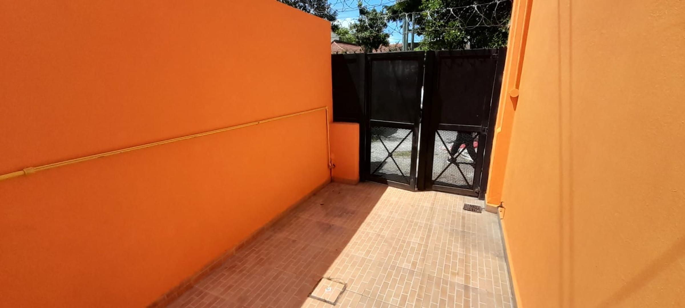 Depto Tipo Casa en Venta de 1 dormitorio