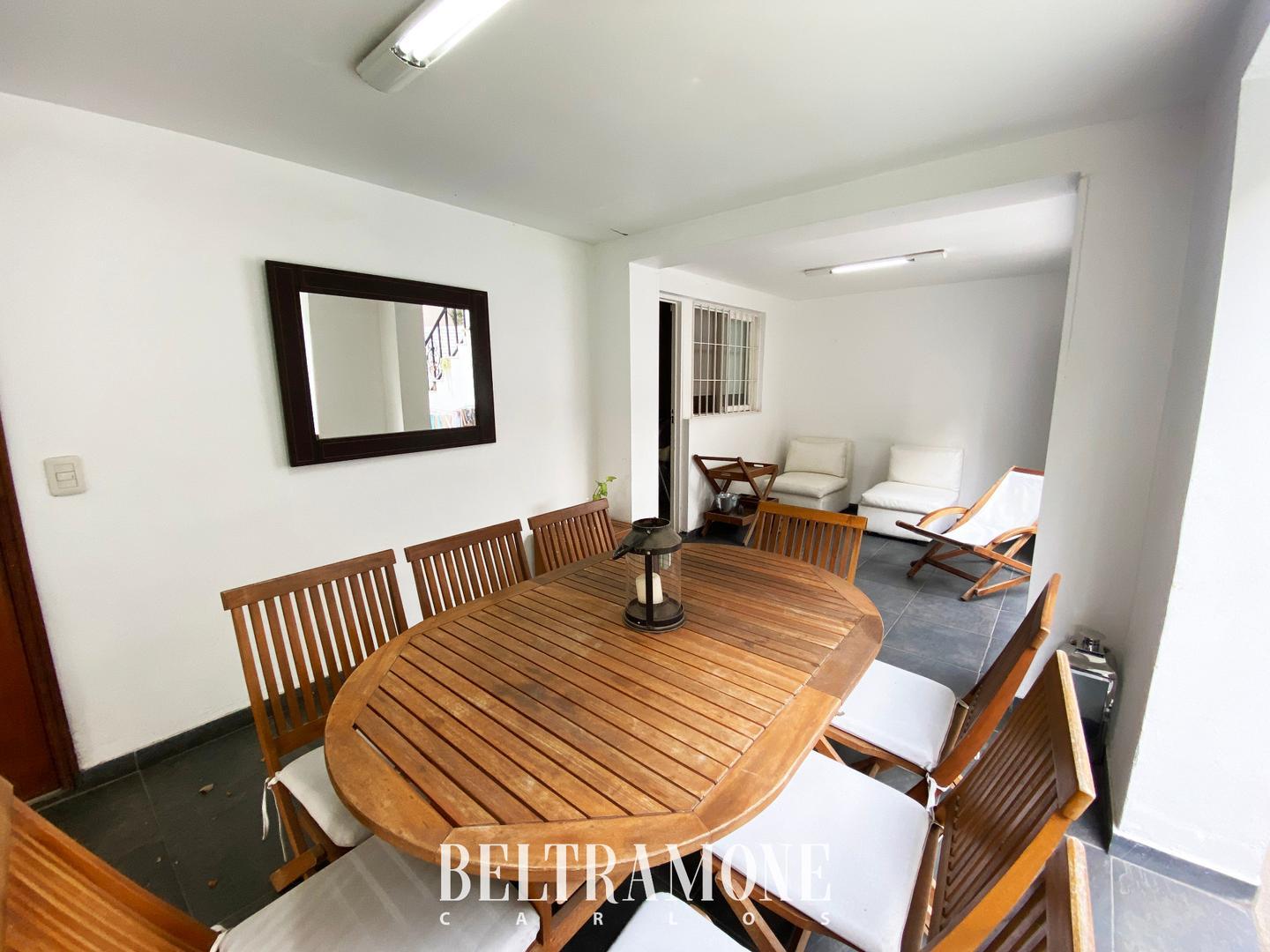 Casa 5 ambientes con 4 baños