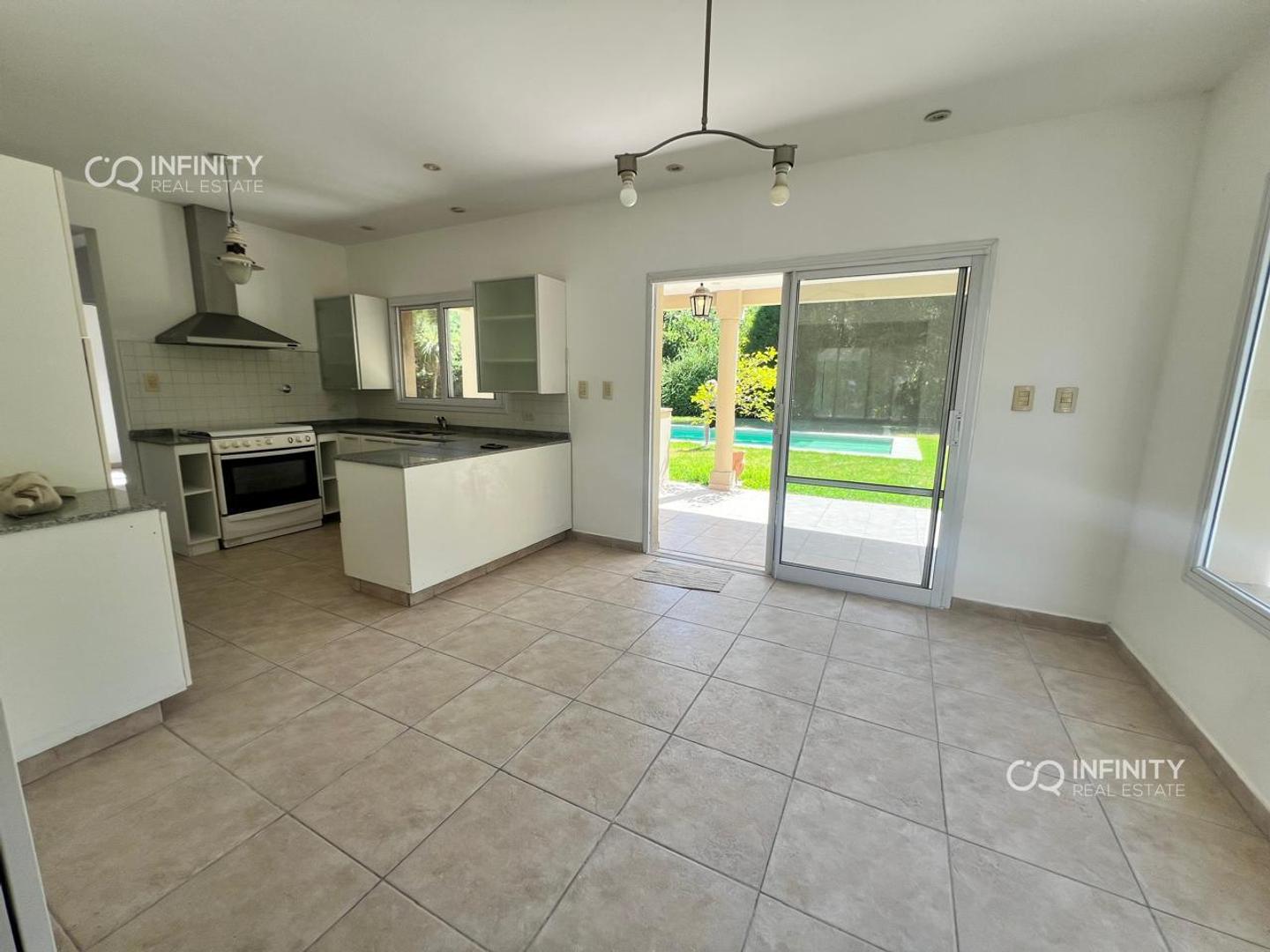 Casa en Venta en Echeverria Del Lago, USD 229.000