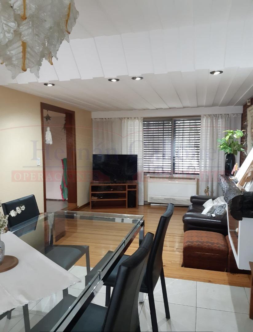 Casa 4 ambientes con 3 baños