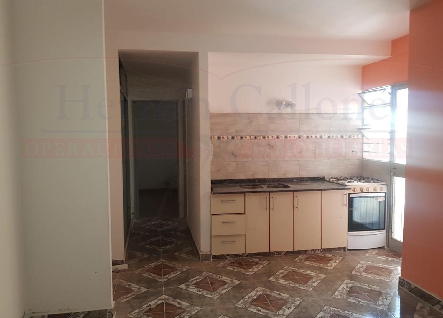 EXCELENTE DEPARTAMENTO 2 AMBIENTES EN PLANTA BAJA CON PATIO