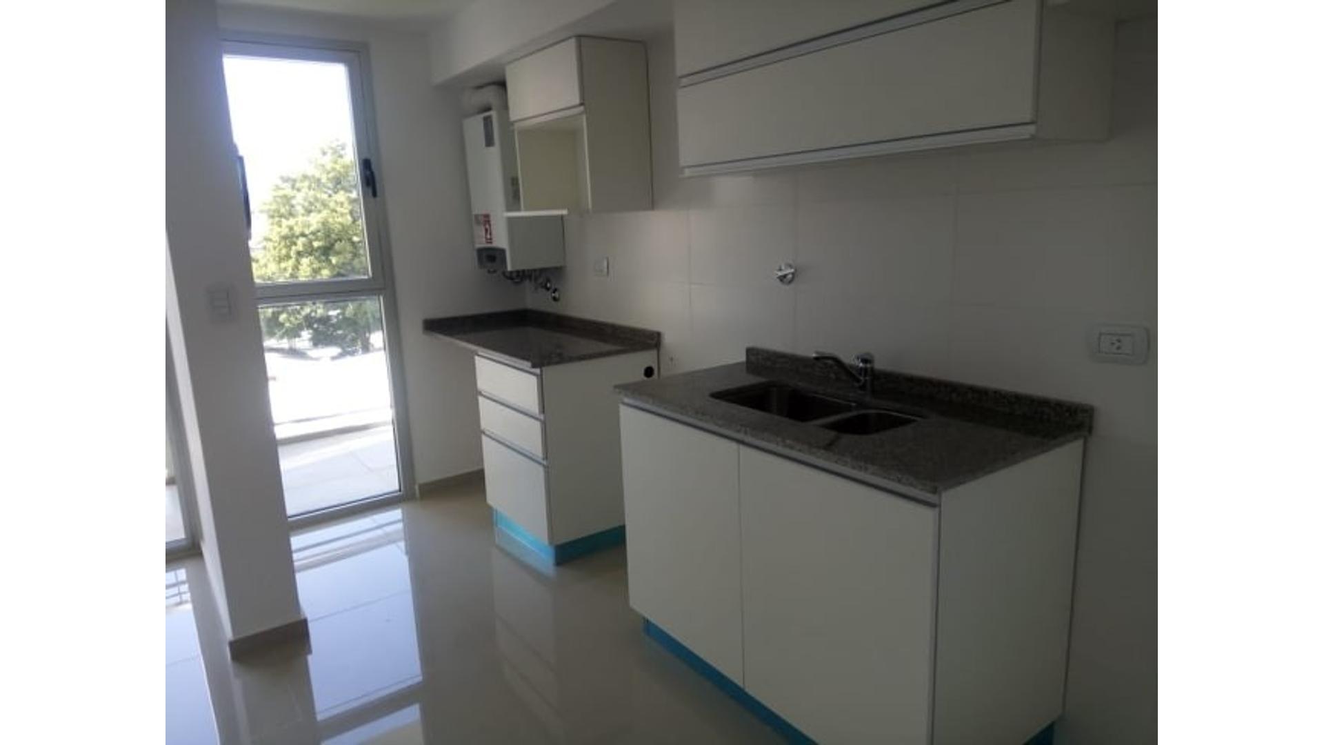 SEMIPISO DE 2 AMBIENTES CON COCHERA SEMICUEBIERTA A ESTRENAR