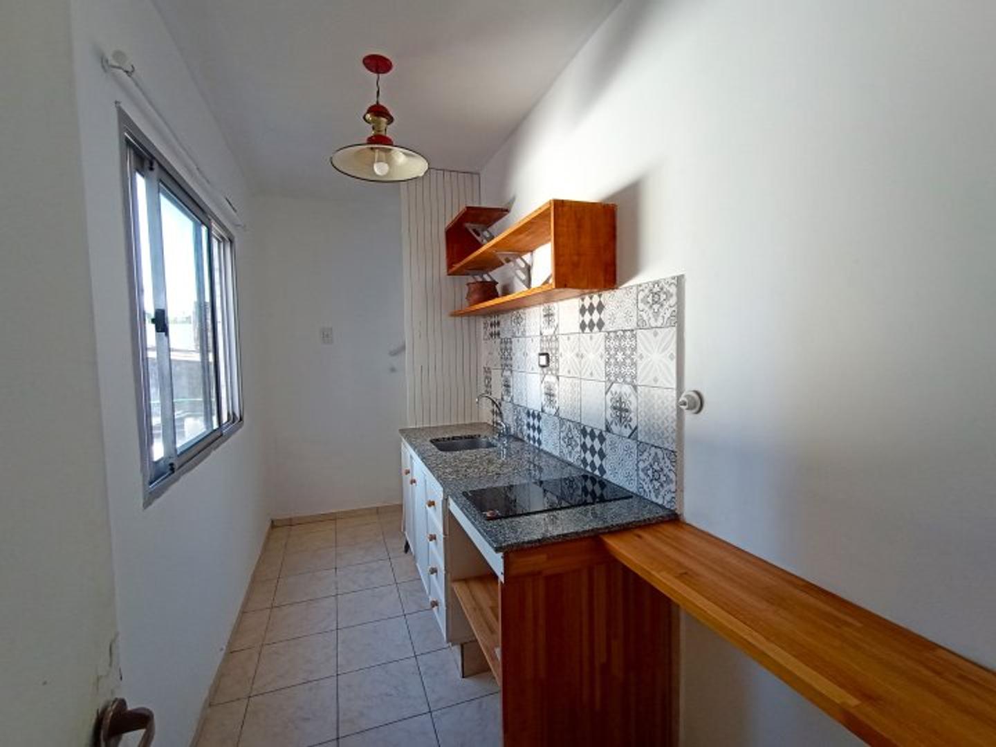 VENTA MONOAMBIENTE ECHESORTU - Montevideo 3400