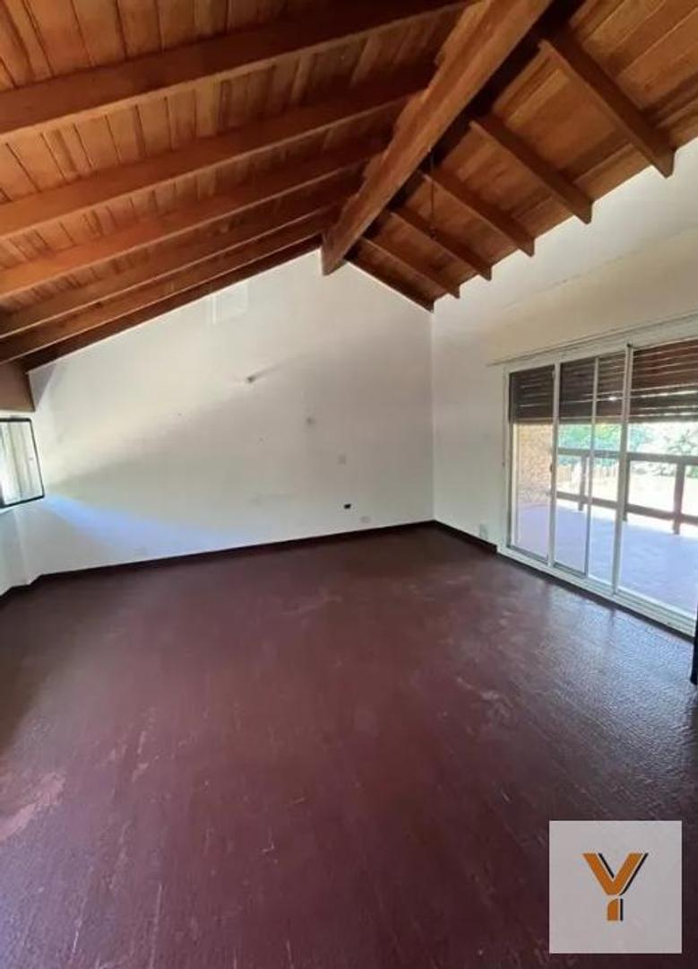 Casa 5 ambientes con 3 baños