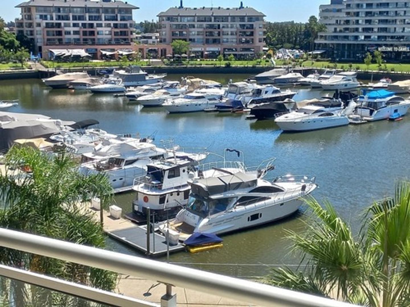 Avenida Del Puerto 610