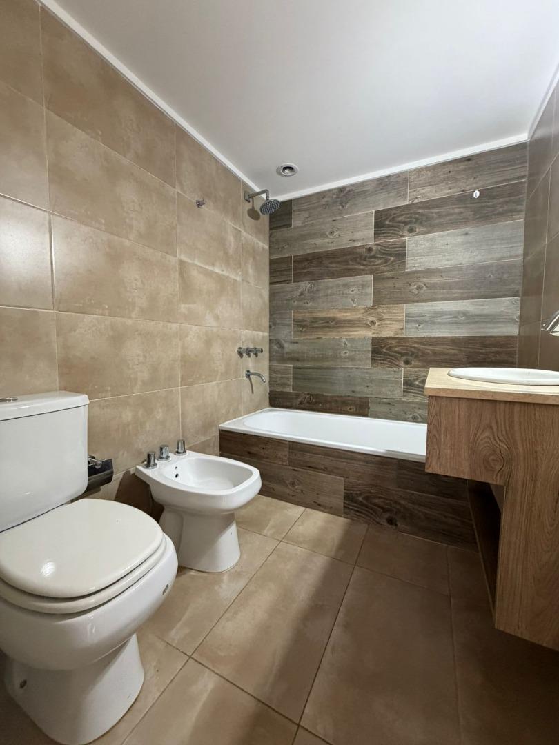 Departamento en Alquiler con 1 cocheras