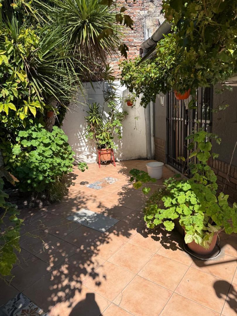 PH DE 3 AMB A 5 CUADRAS DE HIPOLITO YRIGOYEN