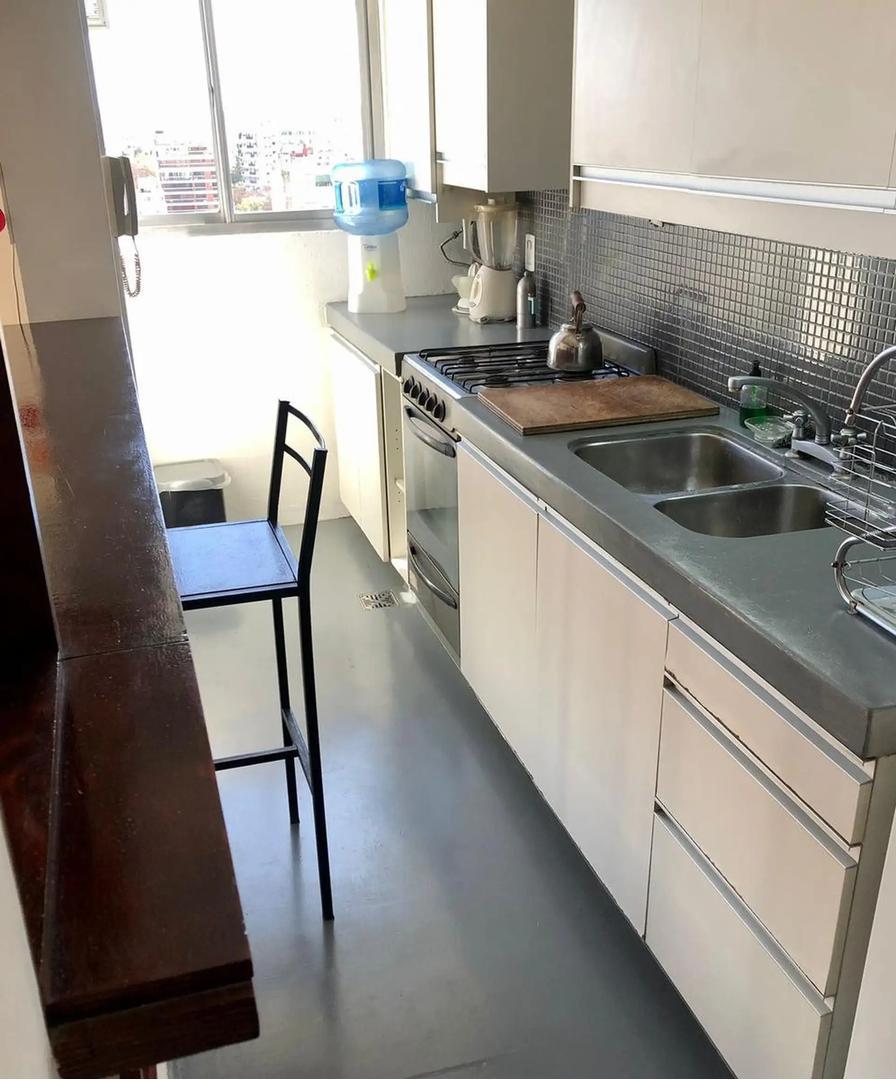 14 De Julio 1300, Piso 13