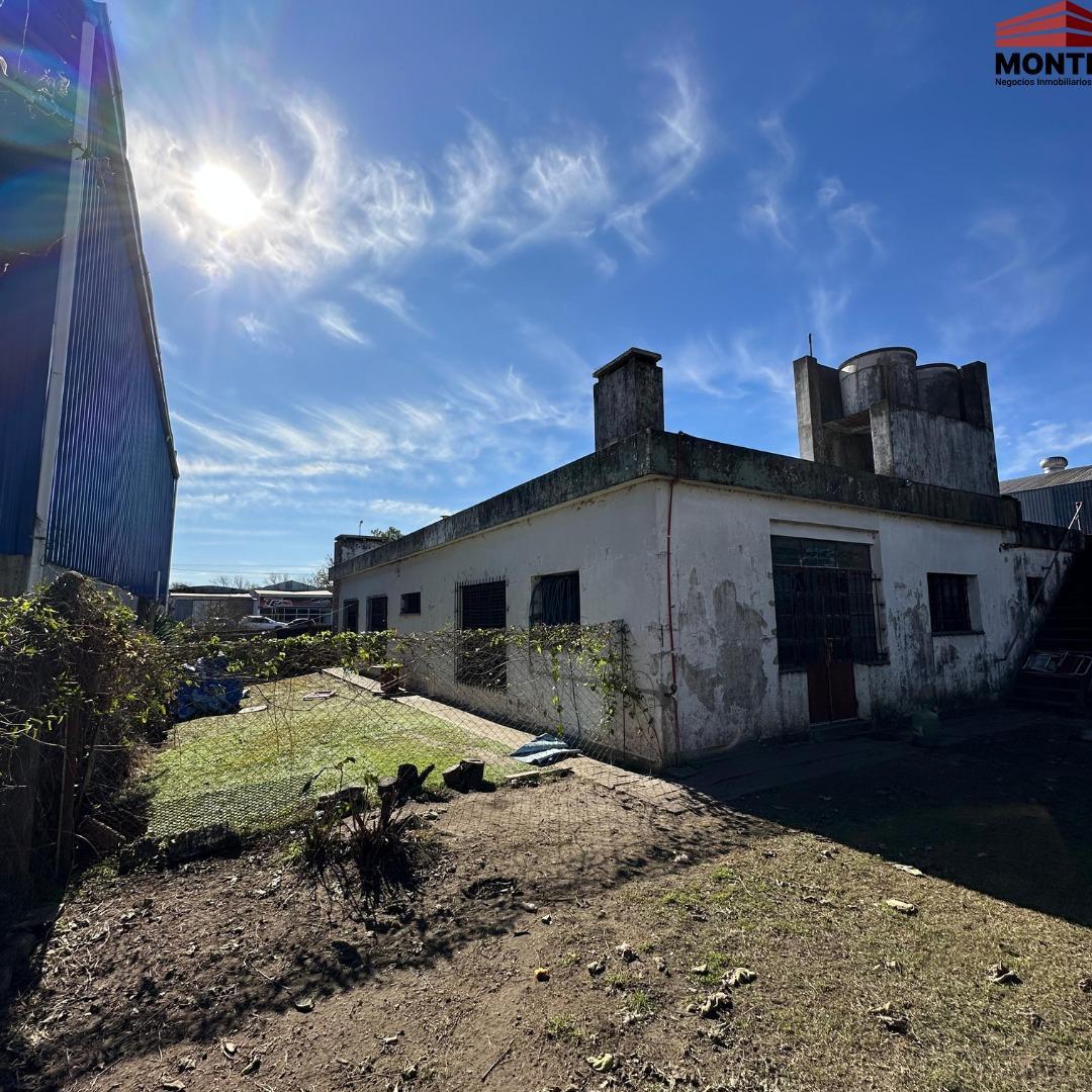 CASA EN VENTA - Colectora Intendente Gonzalez