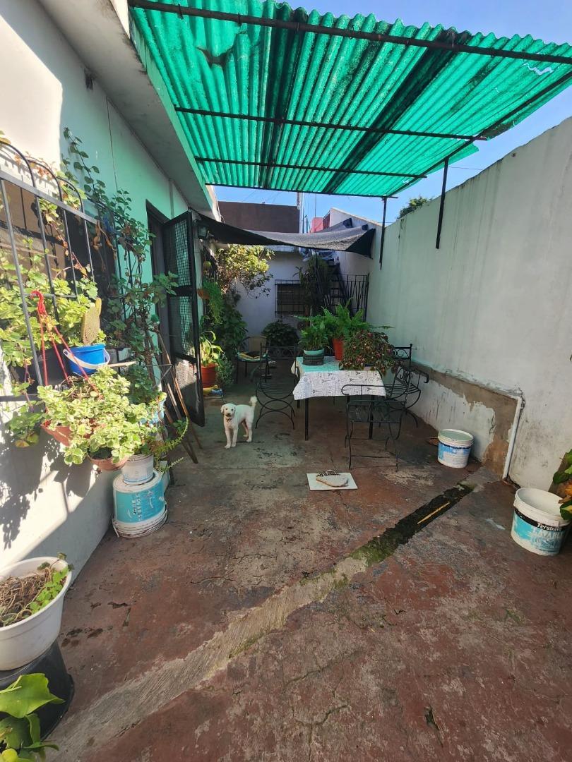 Casa 4 ambientes con 1 baño