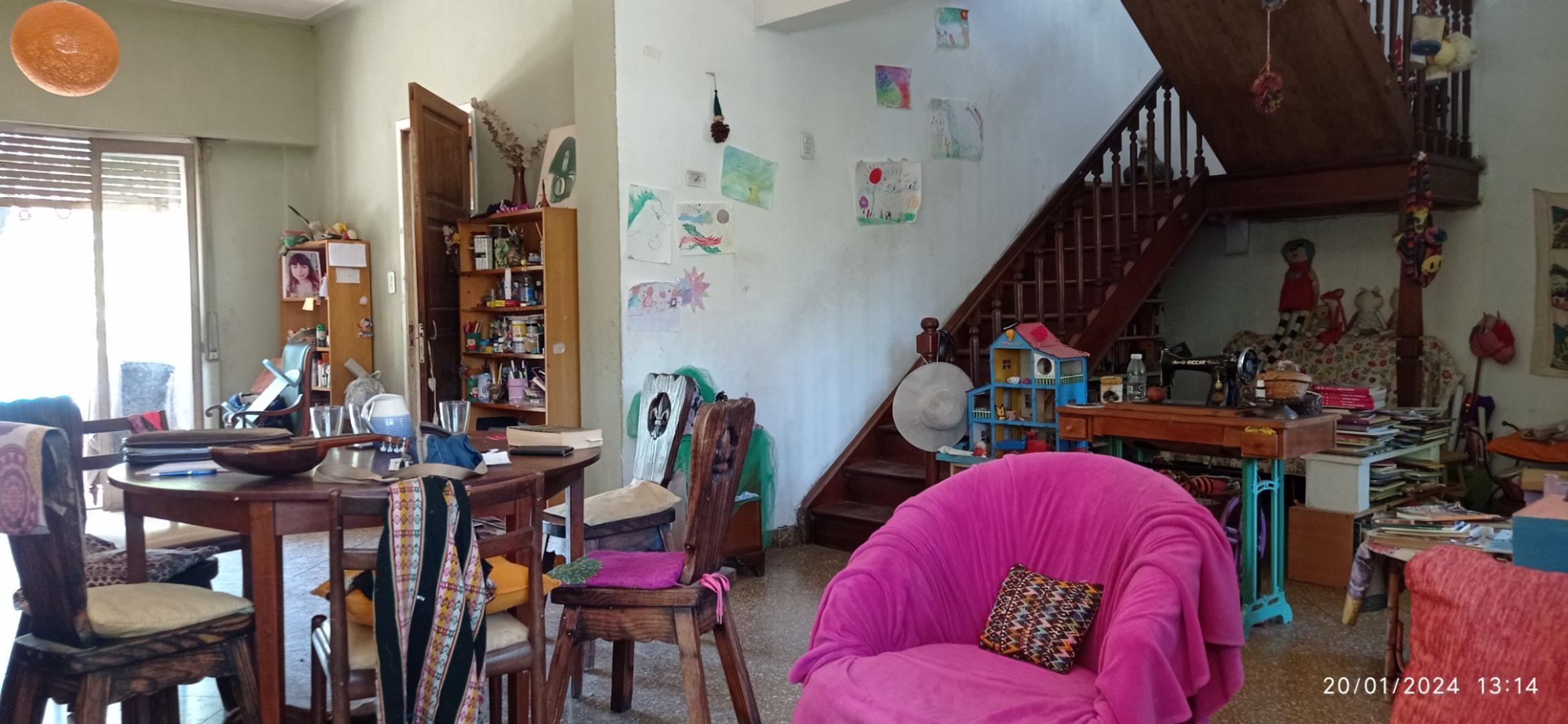 Casa 5 ambientes con 2 baños