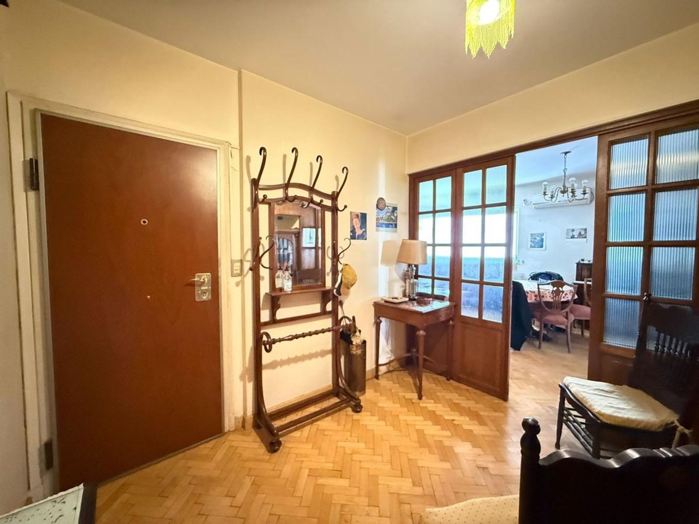 Departamento 4 ambientes con 2 baños