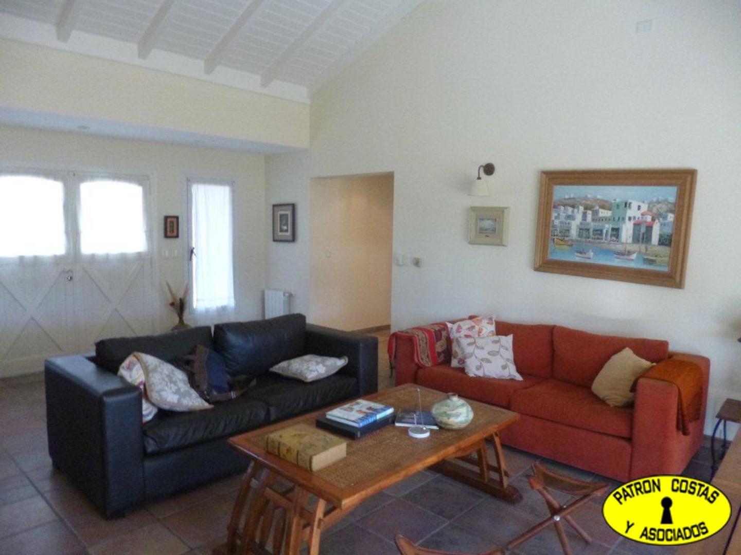 2984ML-ALQUILER ANUAL EN LA COLINA VILLA DE CAMPO 