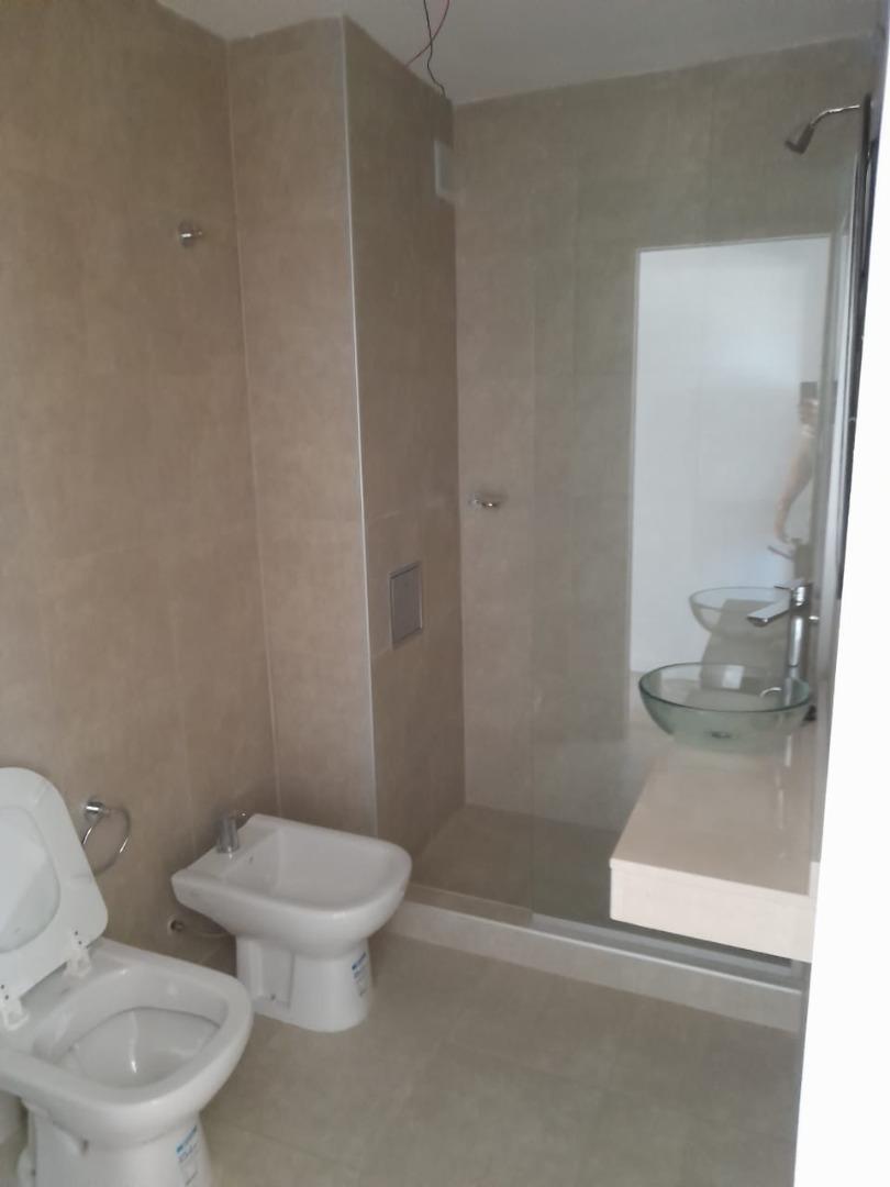 Vendo departamento céntrico a estrenar.