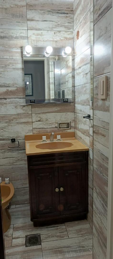 Depto Tipo Casa en Venta con 1 cocheras