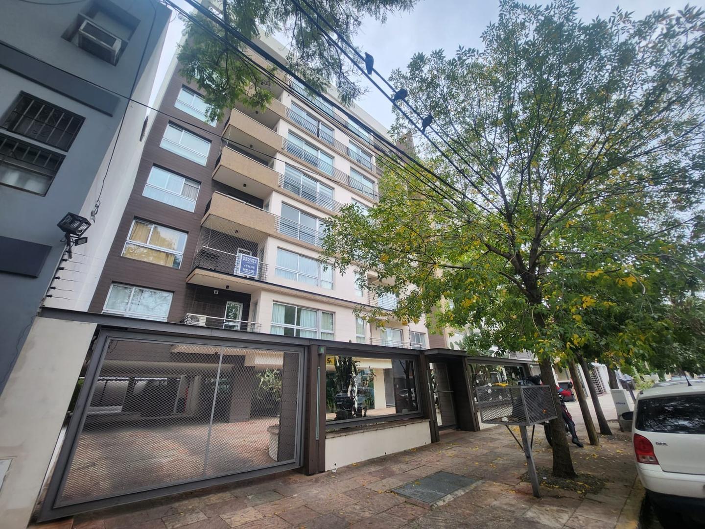 Departamento de 5 ambientes - Castelar norte