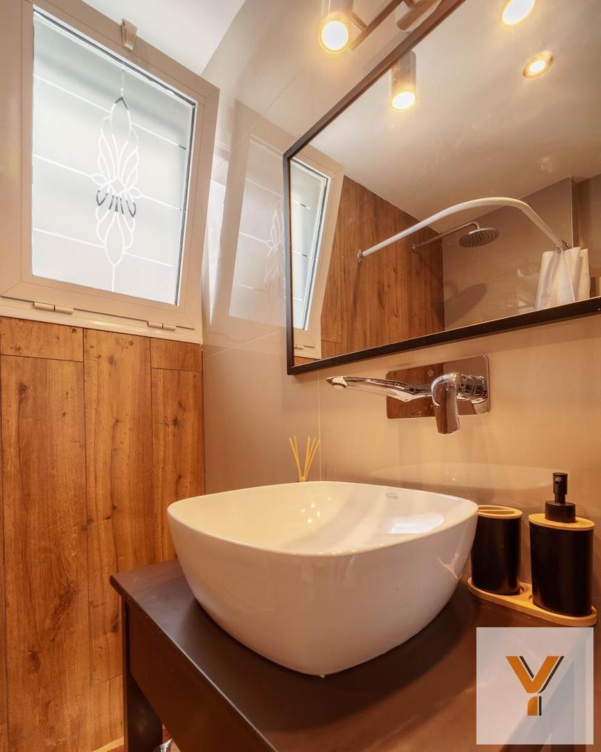 Casa 4 ambientes con 2 baños