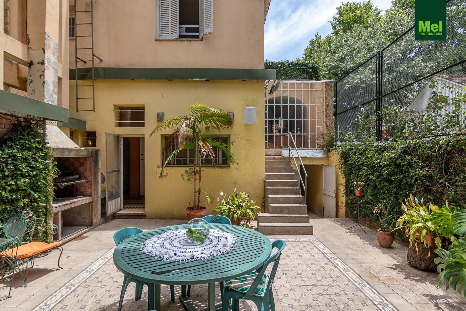 Casa con Jardín, Terraza y Garage - Belgrano