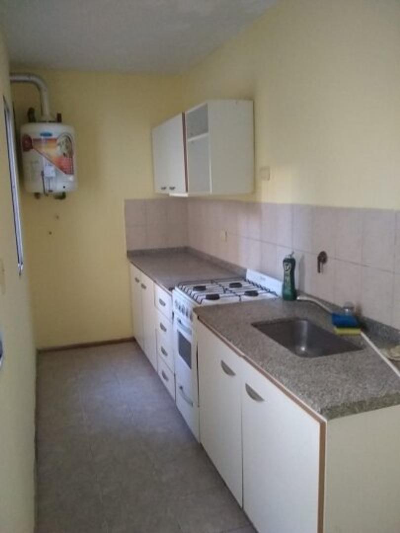 Chacabuco 2222 , Piso 1