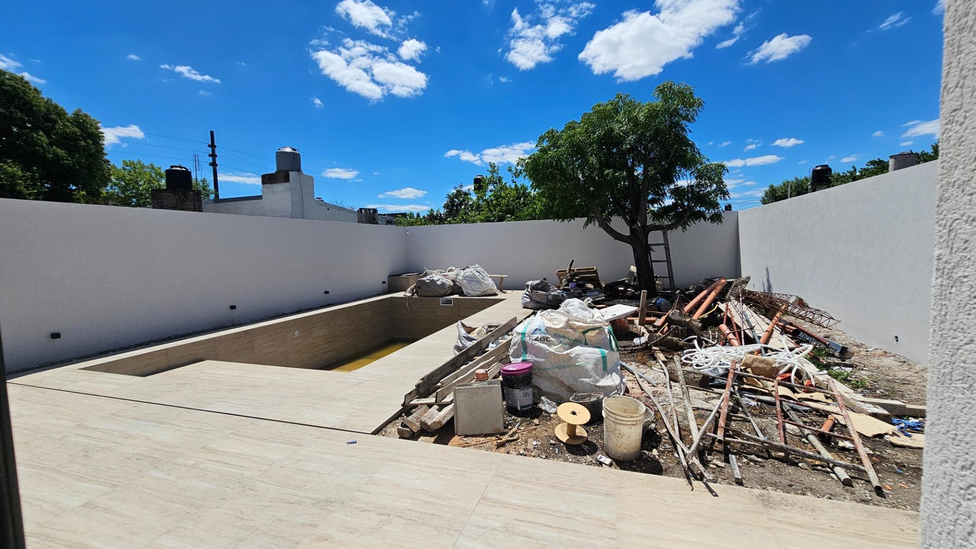 Casa en Venta con 1 cochera