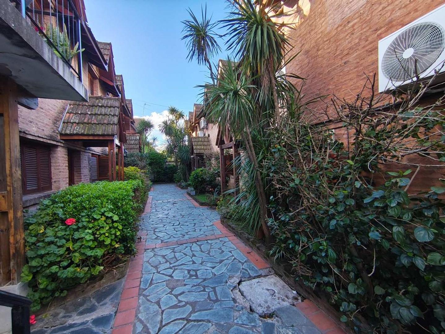 VENTA DUPLEX 2 AMBIENTES EN PILAR