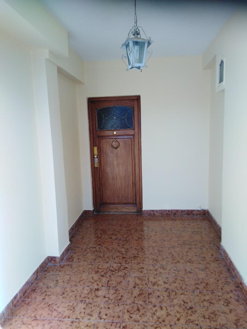 VENTA EXCELENTE CASA DE CUATRO AMBIENTES