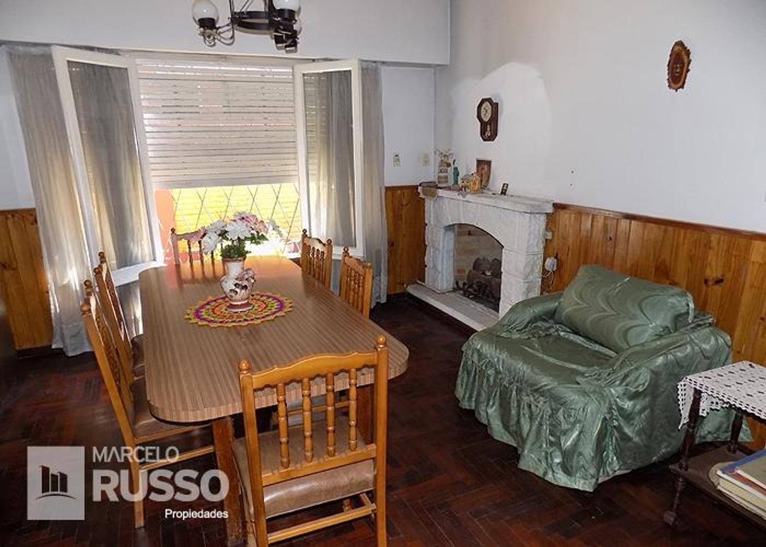 CHALET 4 AMBIENTES – Bº INGLÉS