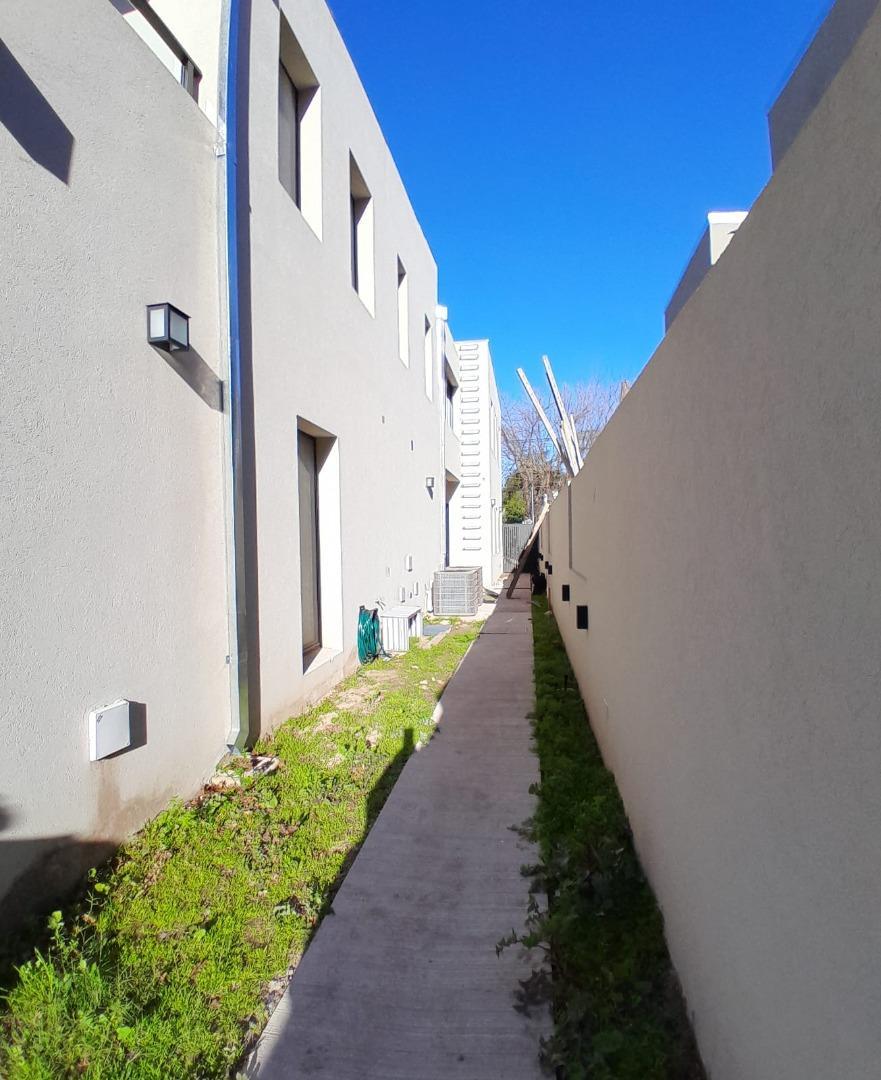 Casa en Alquiler en Martinez Libertador / Rio, USD 8.000