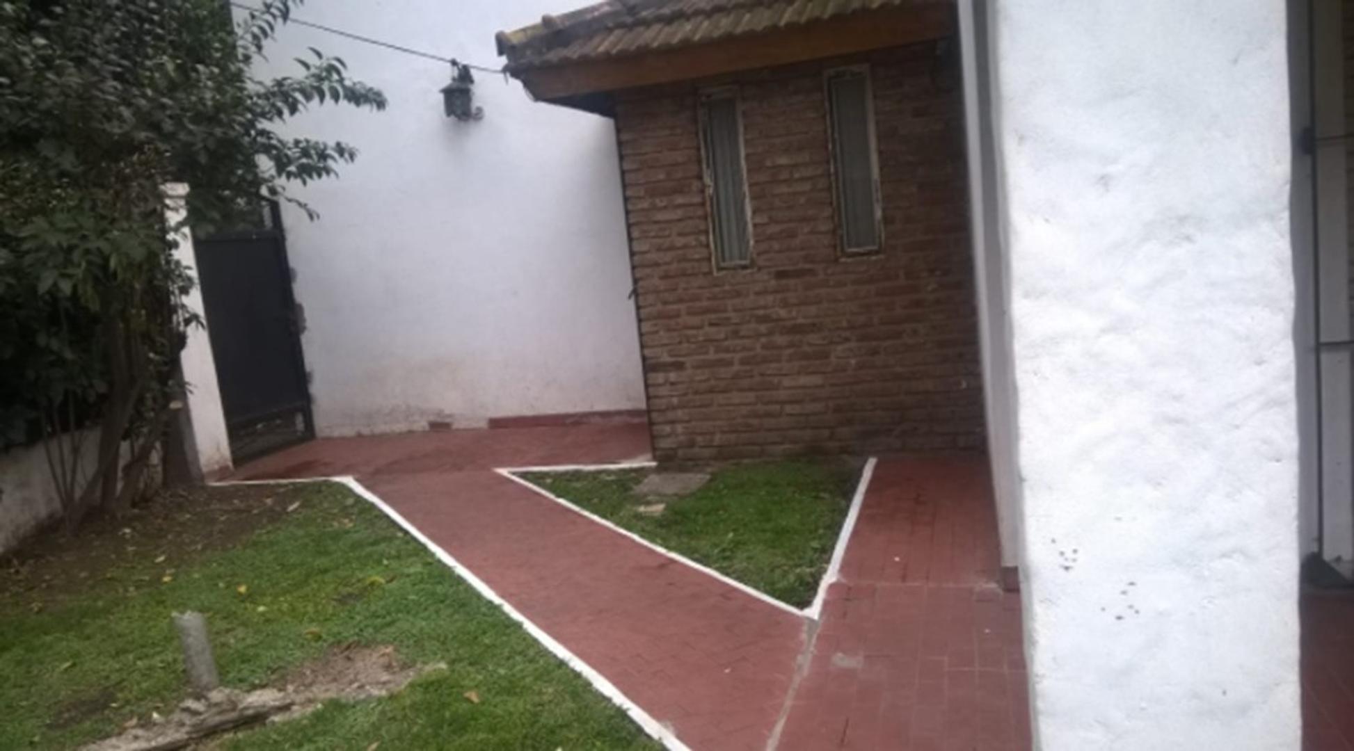 Casa en Venta en La Reja, USD 135.000