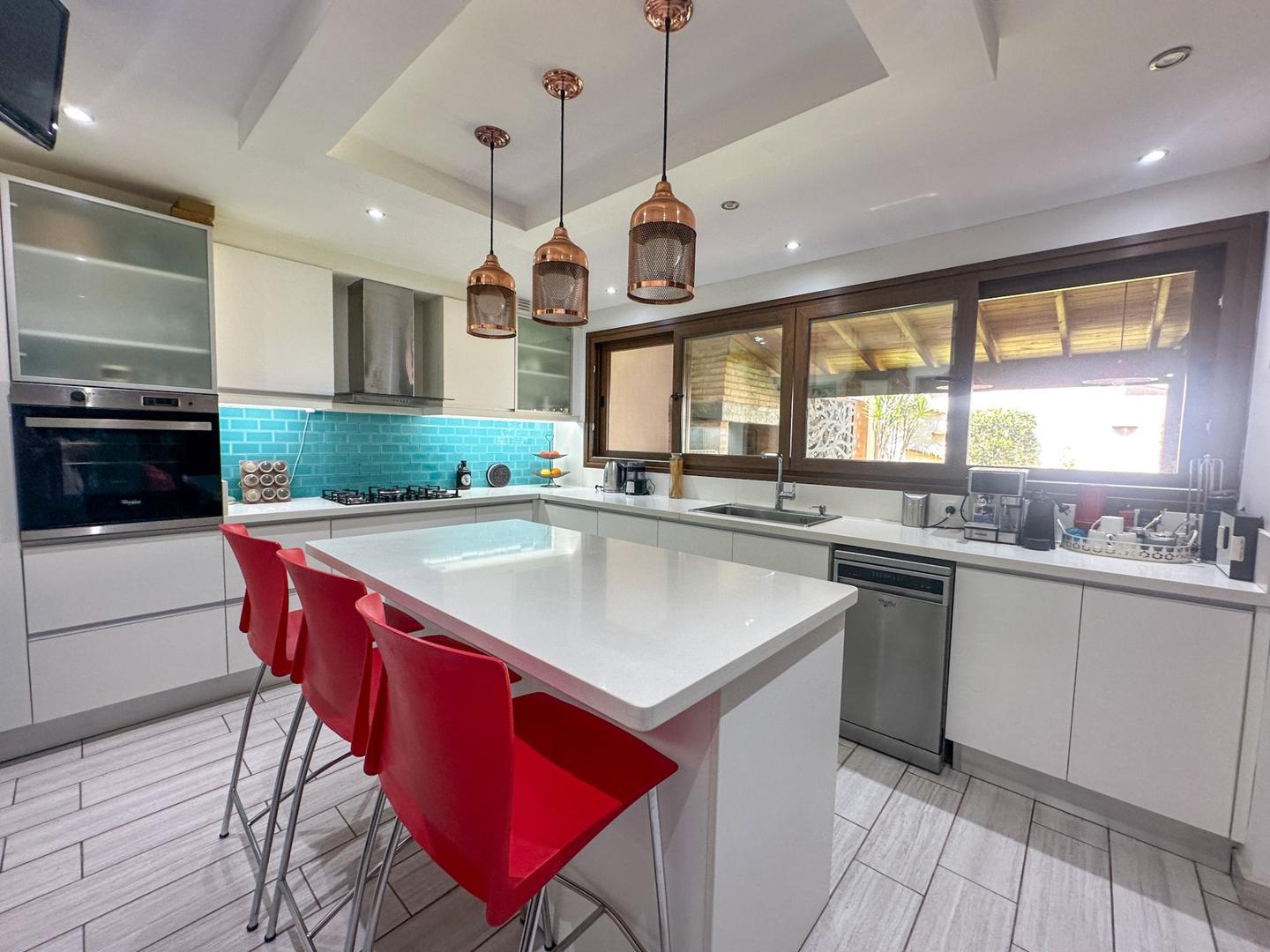 Casa en Venta en San Isidro Vias / Rolon, USD 430.000