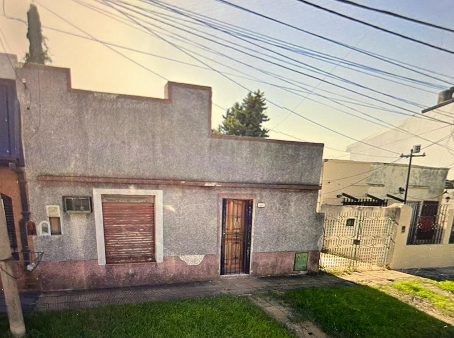 Casa estilo antigua ideal para reciclar