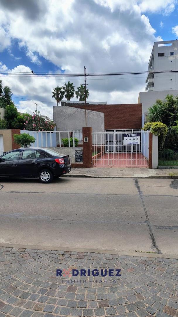 Venta de casa céntrica 3 dormitorios