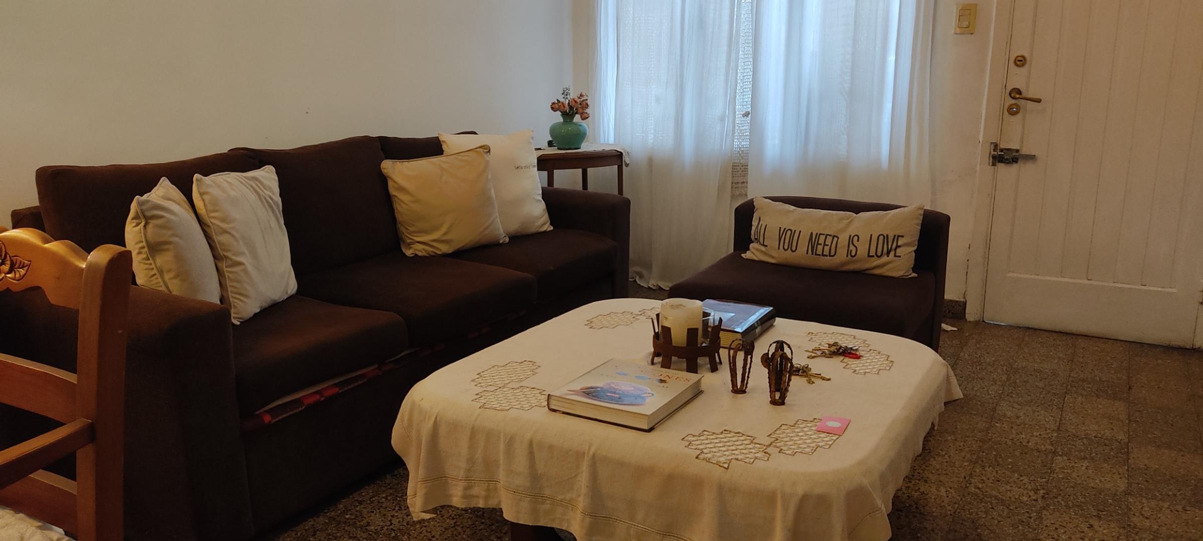 Casa en Venta en Adrogue, USD 145.000