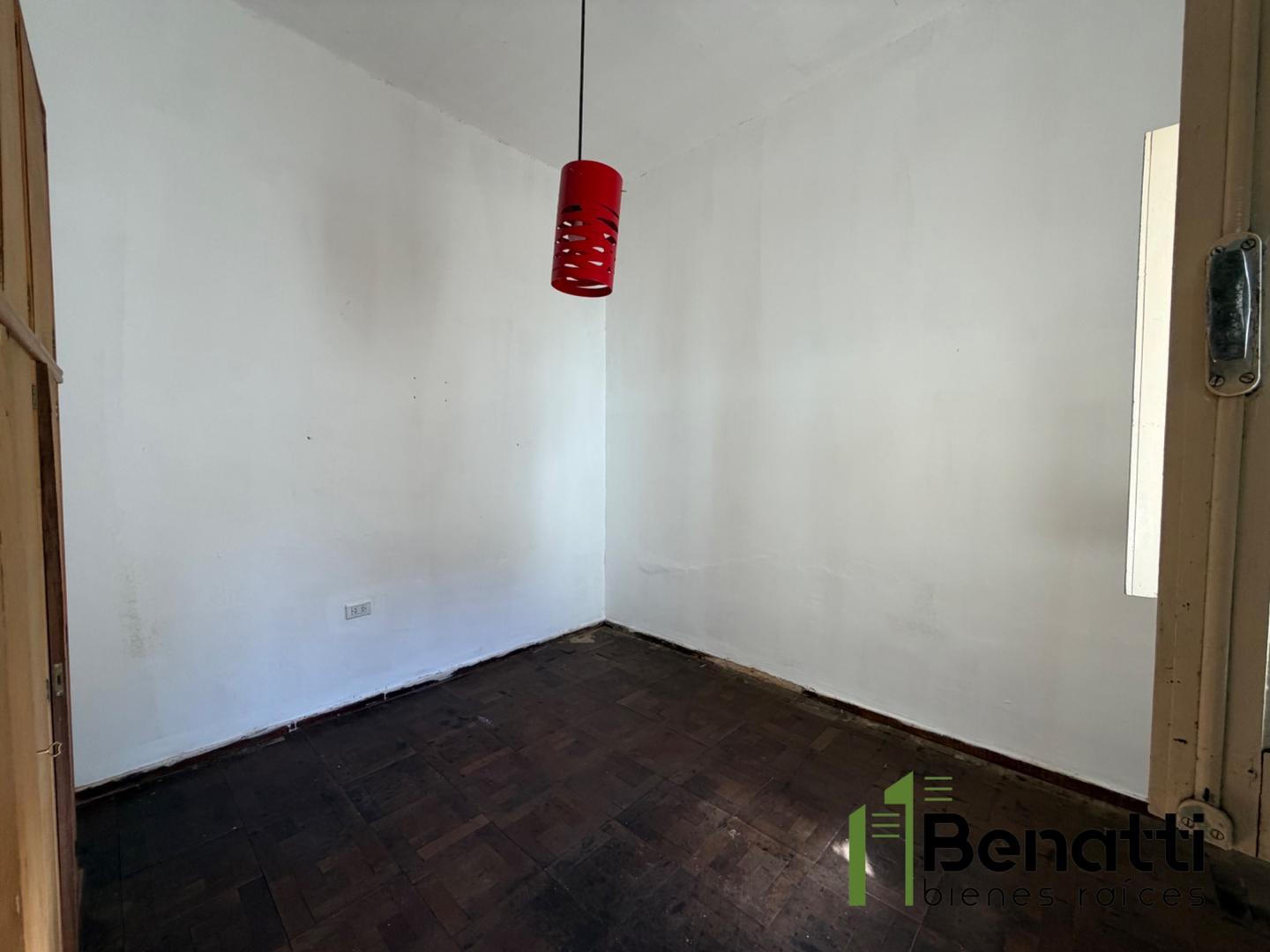 Casa 4 ambientes con 1 baño