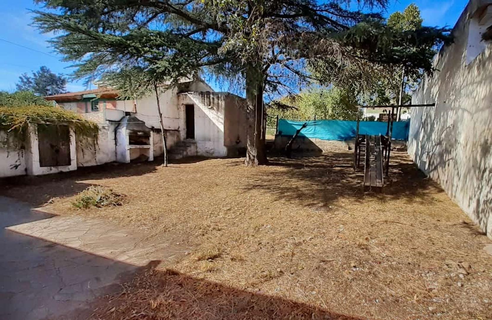 Casa 2 ambientes con 1 baño