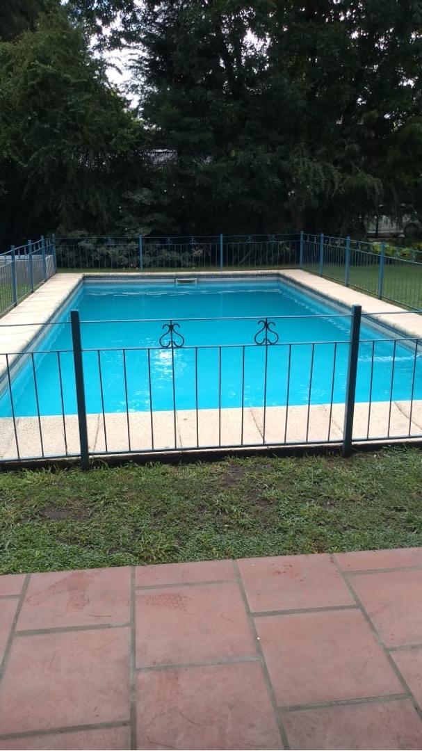 Casa en Alquiler Temporal con 2 cocheras