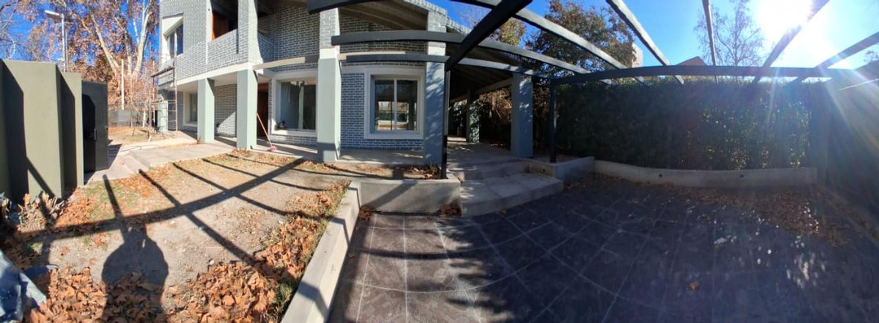 OPORTUNIDAD ÚNICA CASA EN CHACRAS DE CORIA