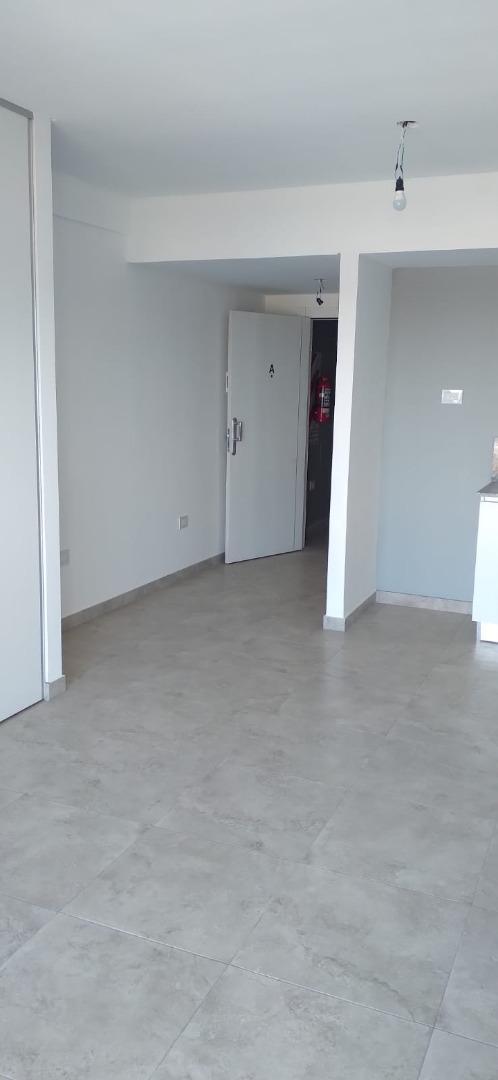 Hipolito Yrigoyen 1301 , Piso 2