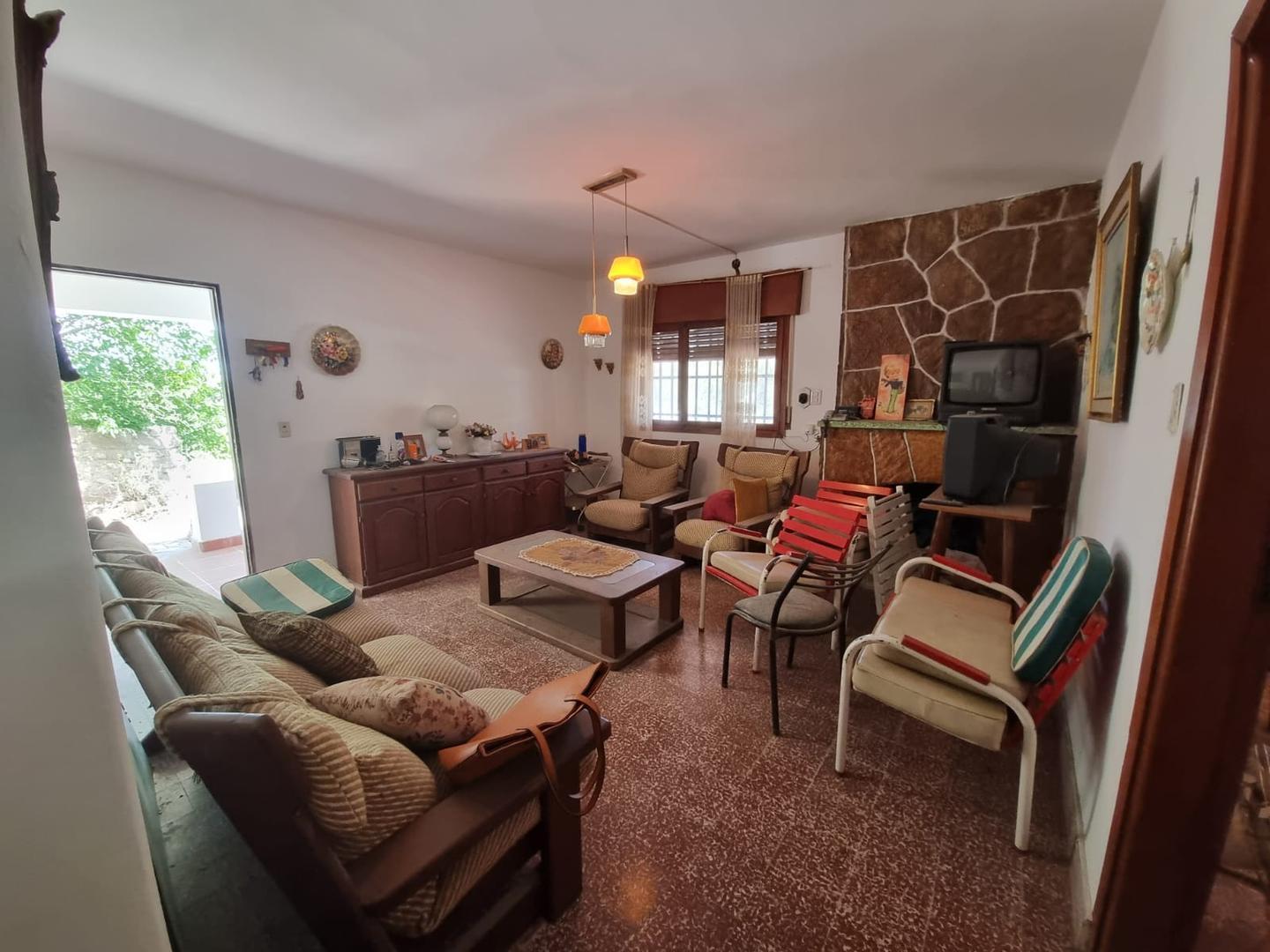 Casa 4 ambientes con 3 baños