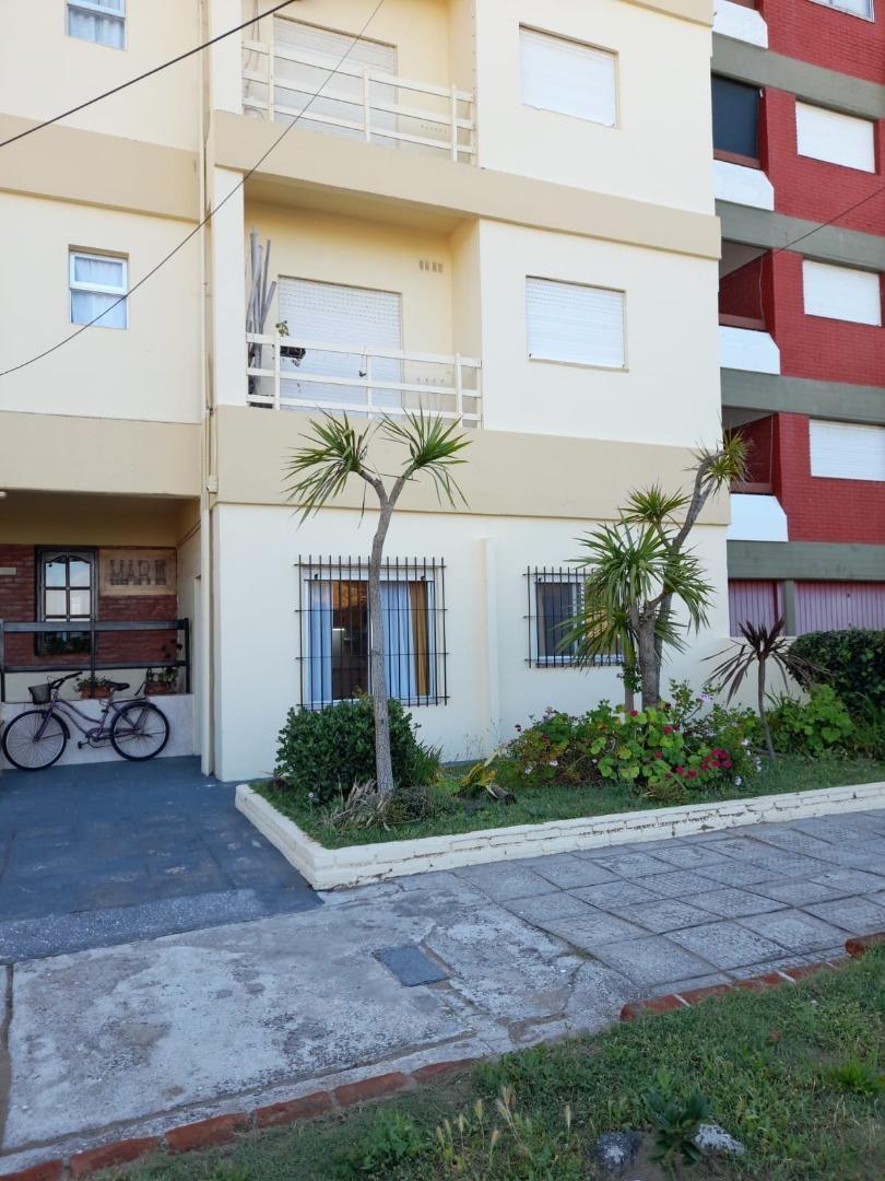 Departamento 2 amb sobre Av. Costanera