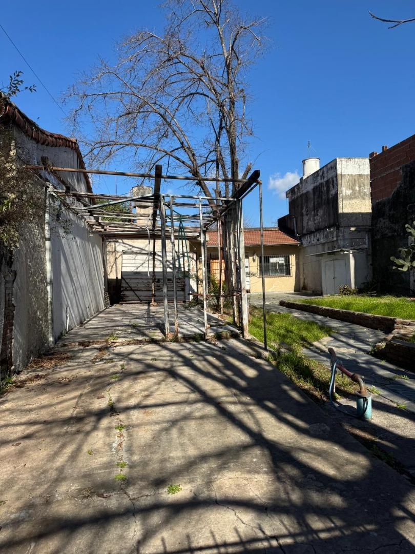 Terreno en Venta en Castelar, USD 95.000