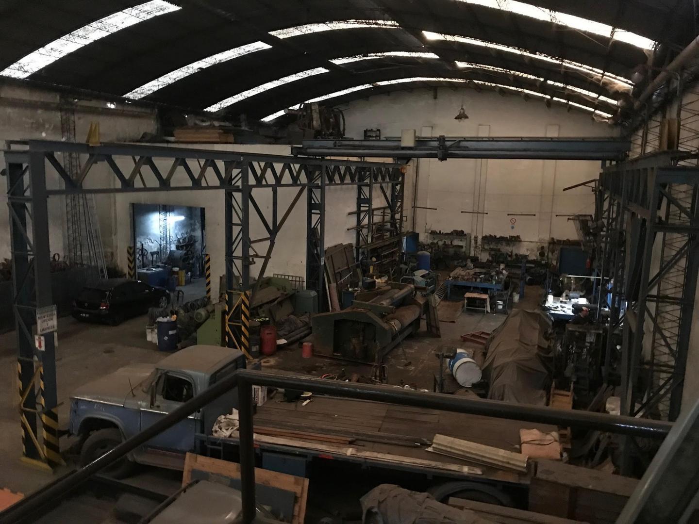 Gran Galpon + Complejo de Oficinas - Lanus Oeste