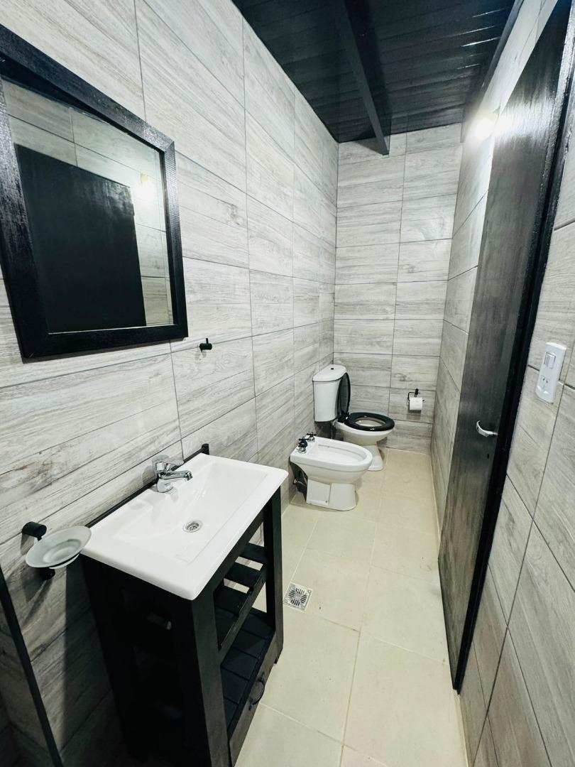 Casa 3 ambientes con 1 baño
