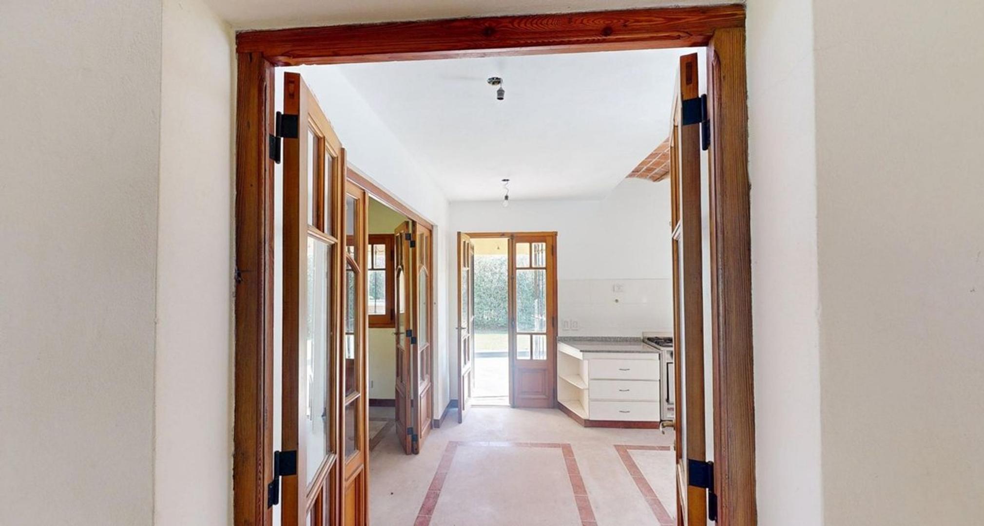 Casa a la venta en Robles Del Monarca