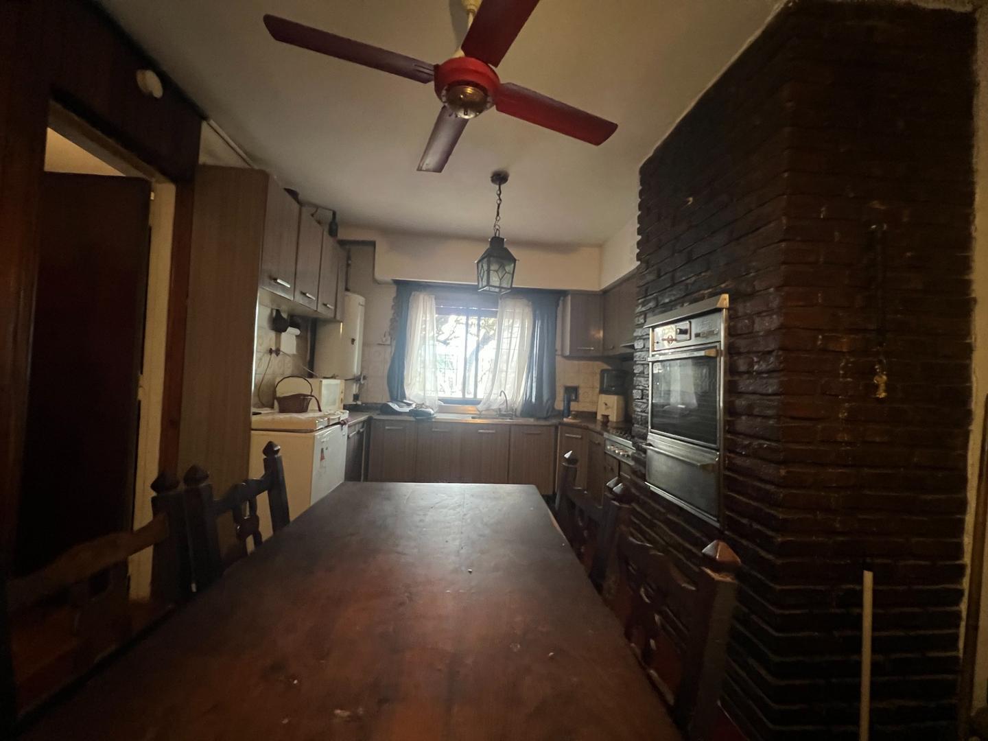 Gral. Angel Pacheco 800