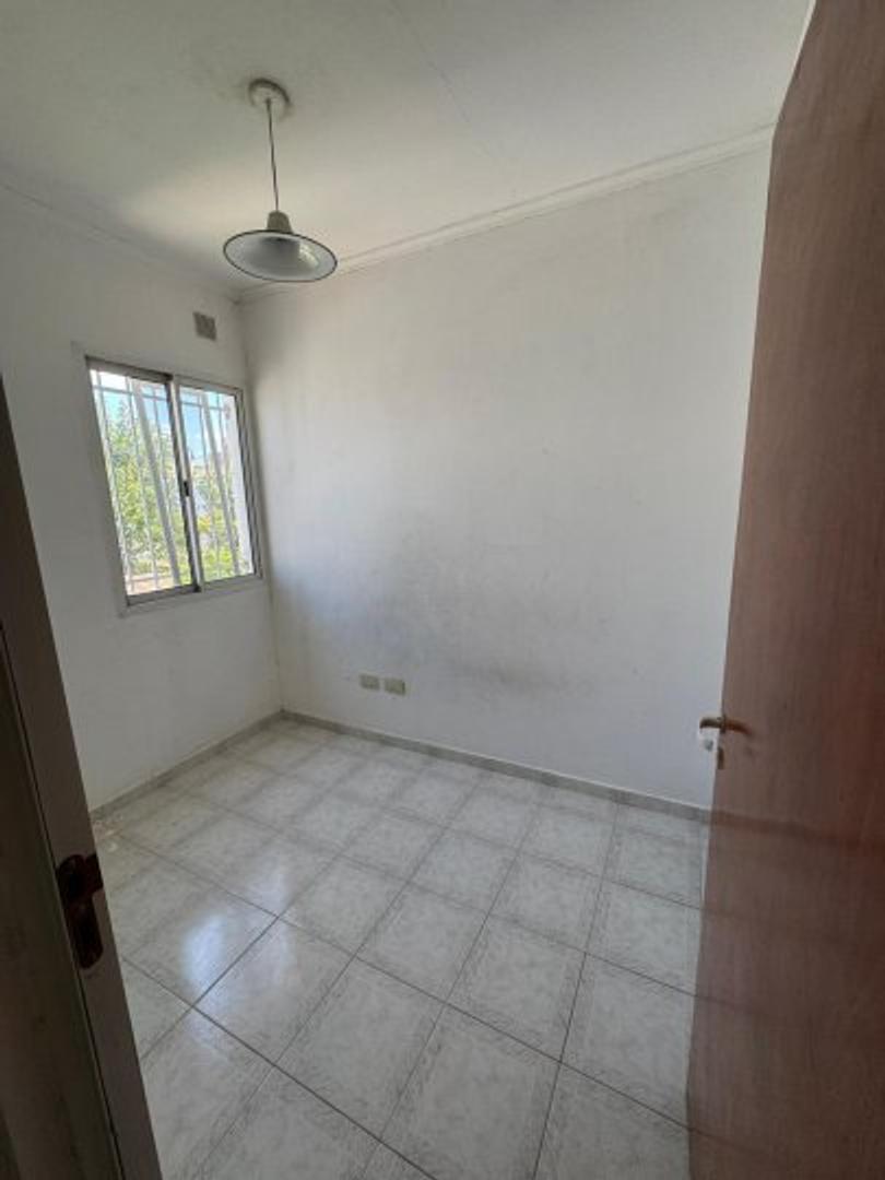 Casa 2 ambientes con 2 baños