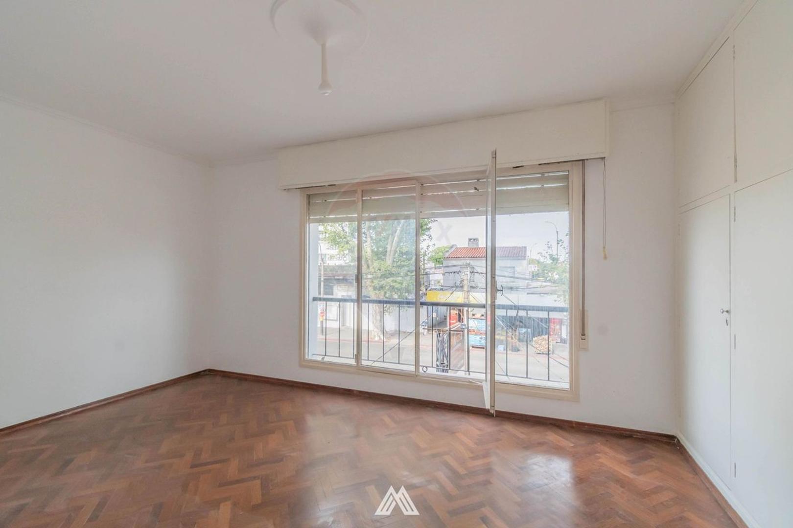 Venta apartamento Buceo 2 dorm. Patio y azotea