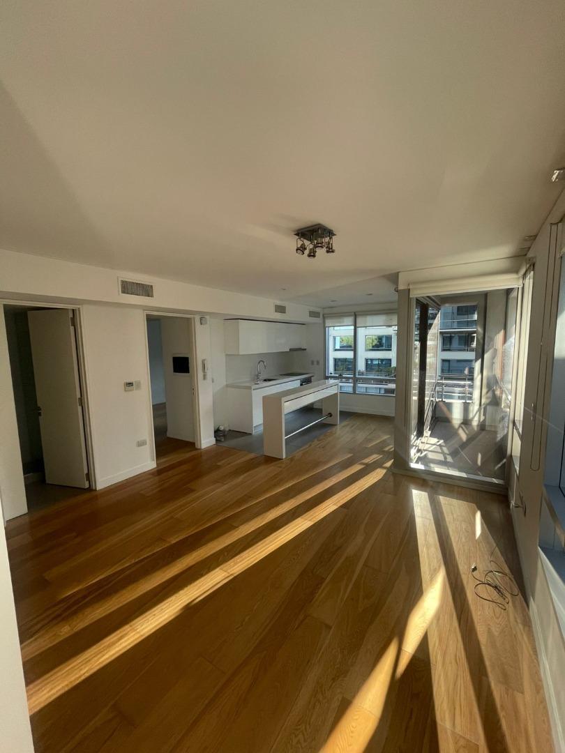 Departamento 2 ambientes con cochera y Baulera !